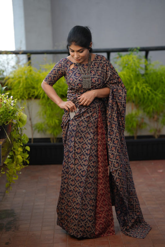 Navy Blue Mul Cotton Saree - pocket detail