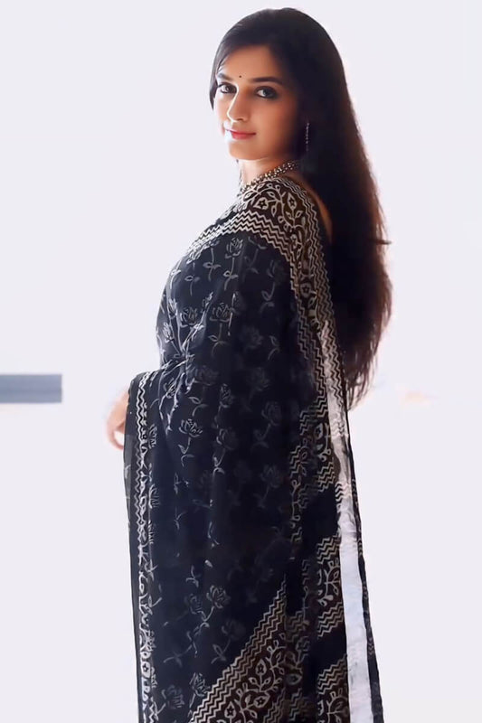 Black Cotton Saree - fabric detail