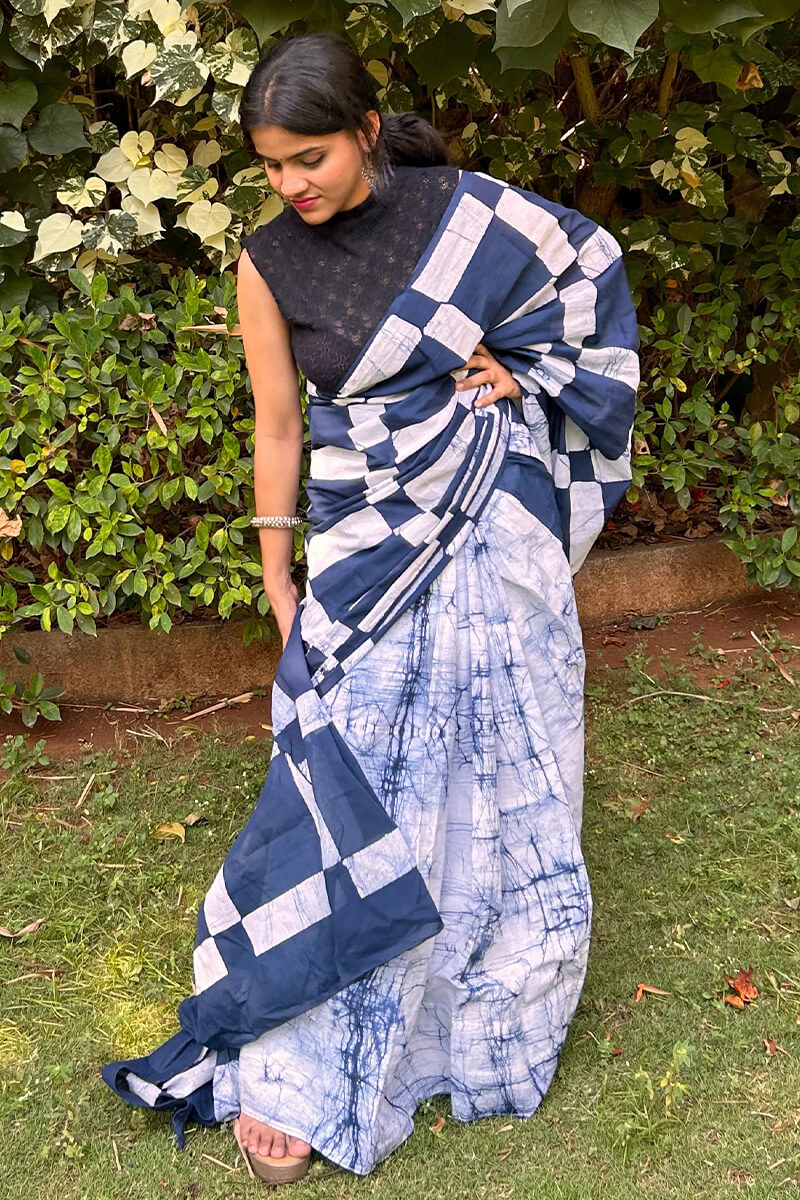Blue Mul Cotton Saree - blouse piece