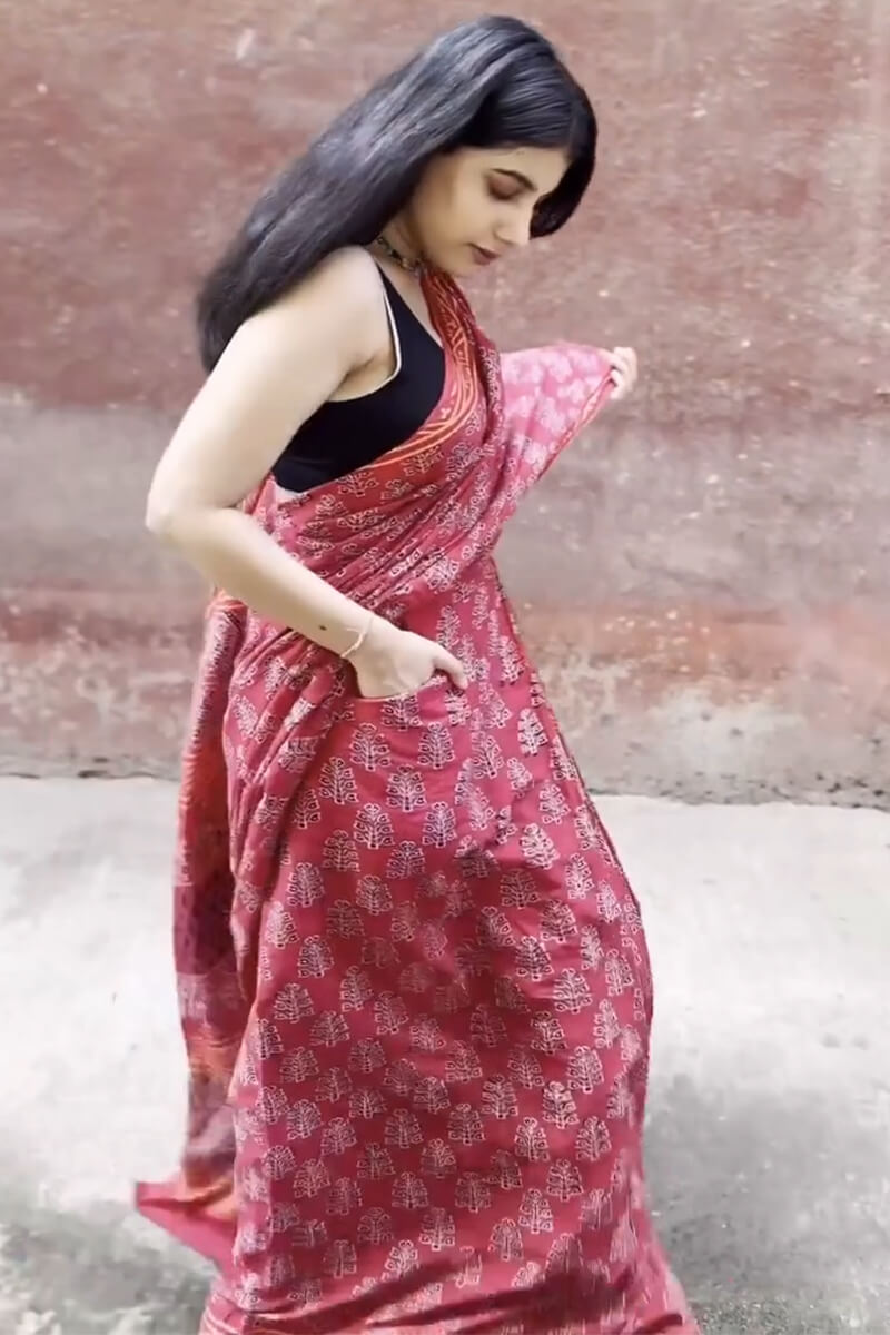 Maroon Mul Cotton Saree - blouse piece