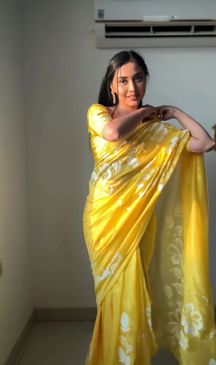 Yellow Georgette Saree - full spread